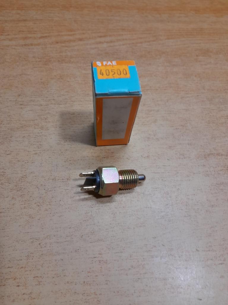 Contacteur feux de recul Alfa 33 Alfa sud Sprint LesAnciennes.com