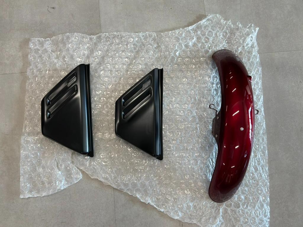Caches lateraux HONDA CBX 1000 LesAnciennes.com