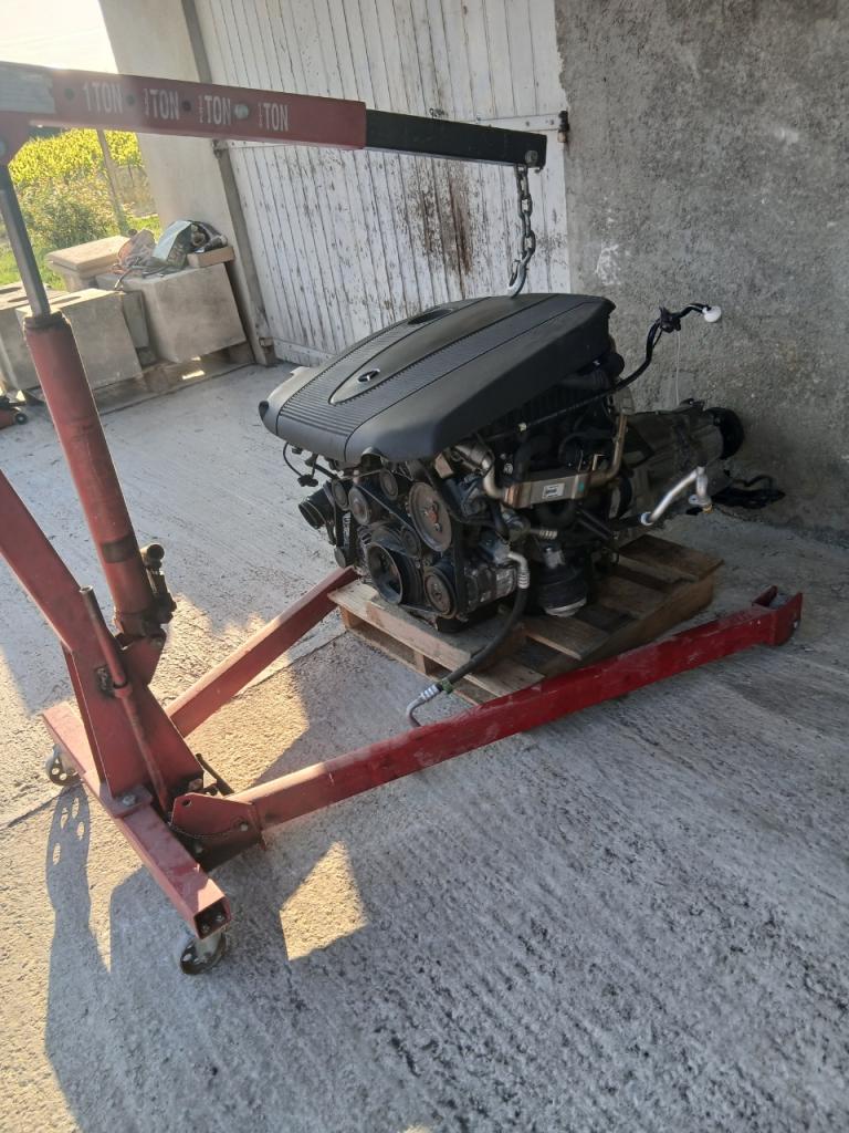 Moteur boite MERCEDES 220 LesAnciennes.com
