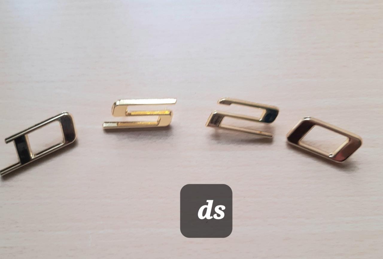 Sigle DS 20 LesAnciennes.com