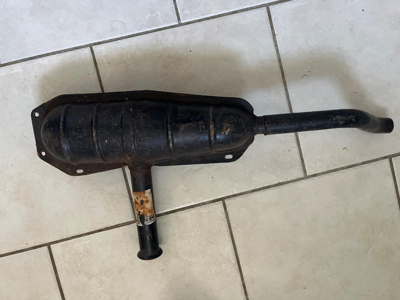 Pot neuf d’epoque Renault caravelle Floride R8 10 LesAnciennes.com