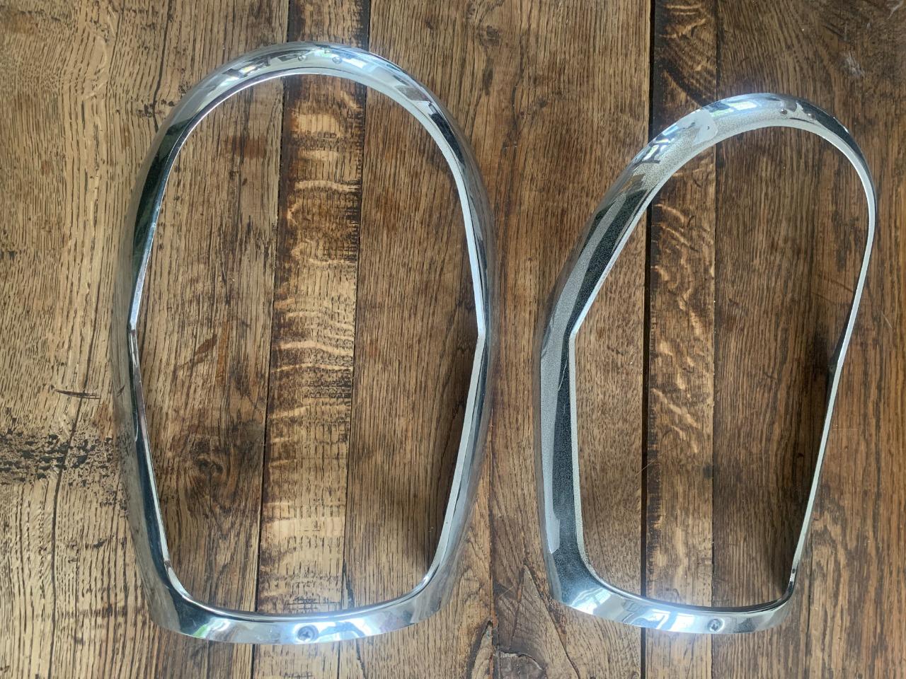 Moulures de phares MERCEDES W108,109,111,112 LesAnciennes.com