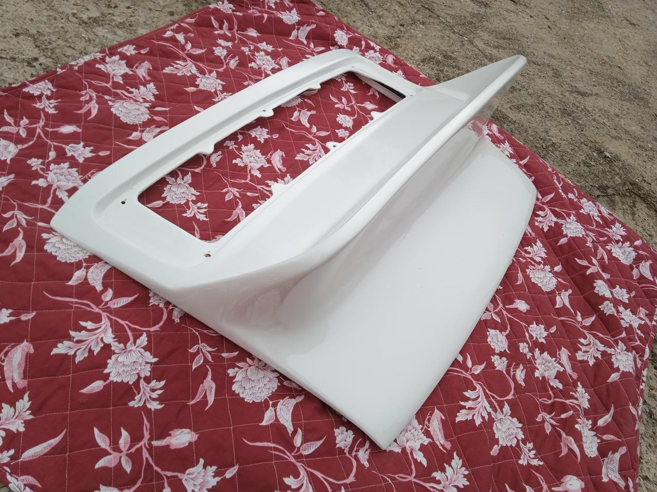 Capot AR bec de canard Porsche 911 2.7 LesAnciennes.com