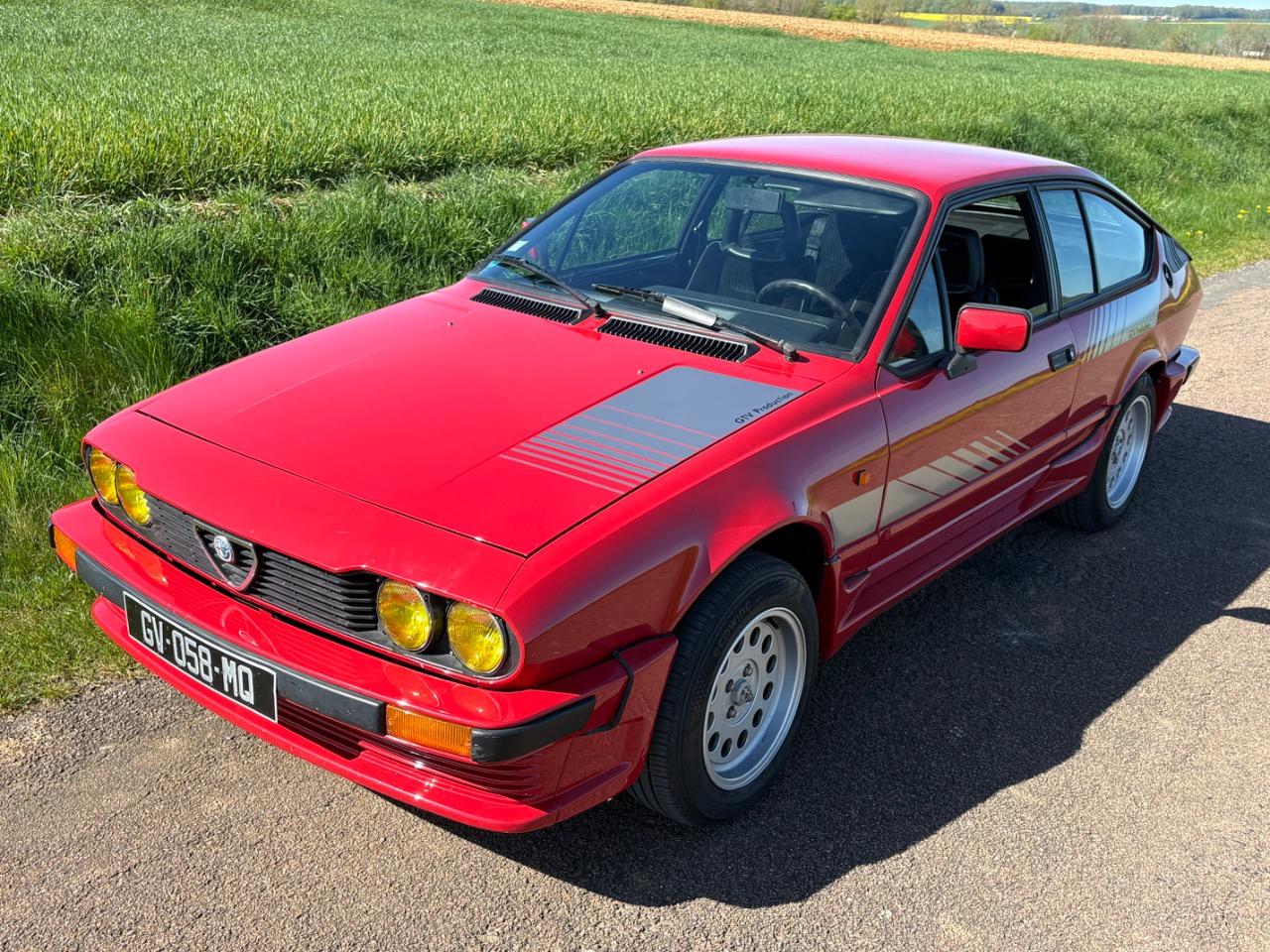 ALFA ROMEO Alfetta GTV 2.0 Production - 1983 LesAnciennes.com