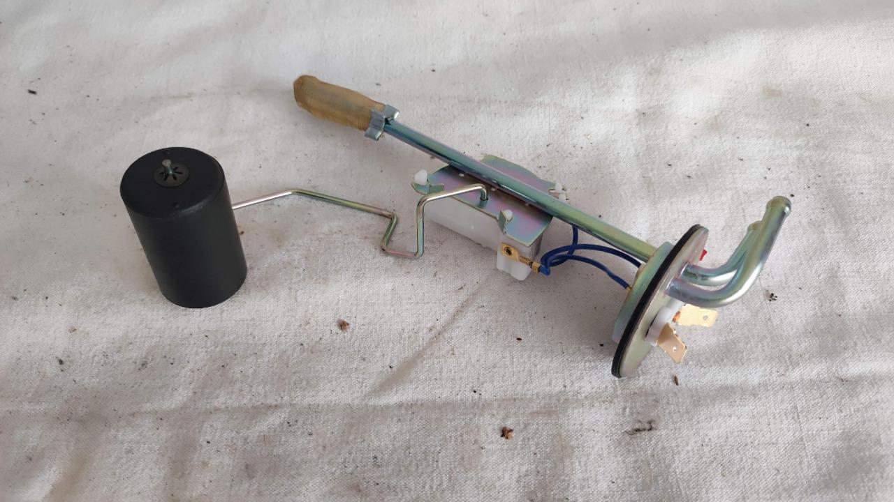 Jauge à essence R8 Gordini Alpine A110 - 1 LesAnciennes.com