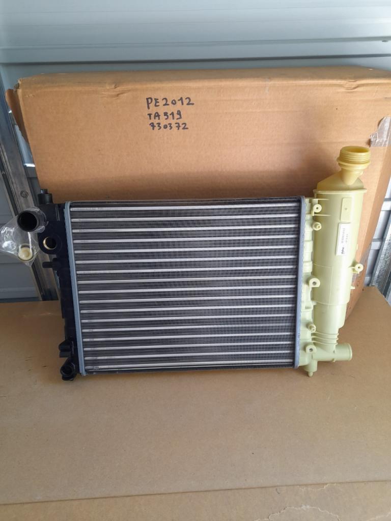 Radiateur Peugeot 106 AVA PE2012 LesAnciennes.com