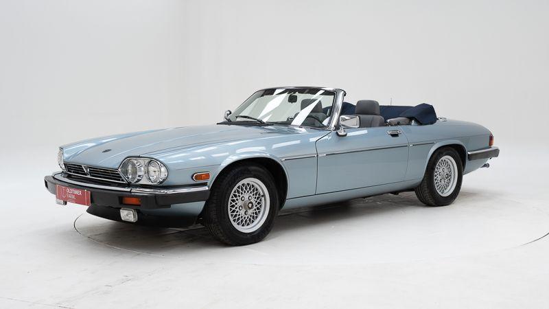 JAGUAR XJS V12 Convertible - 1990 LesAnciennes.com