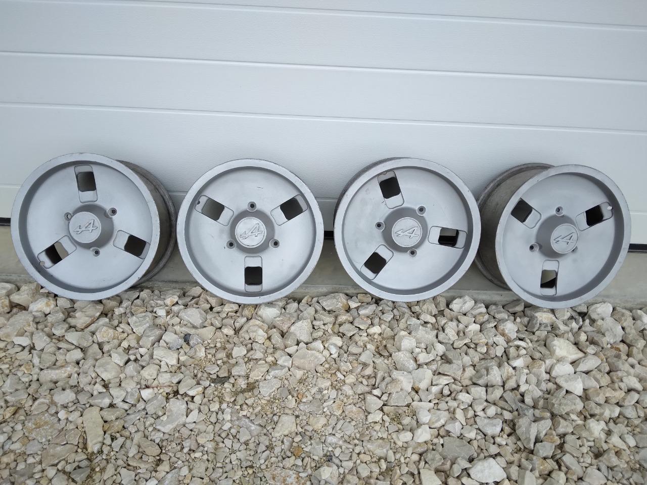 Jantes RENAULT 5 (R5) alpine et a 310 LesAnciennes.com