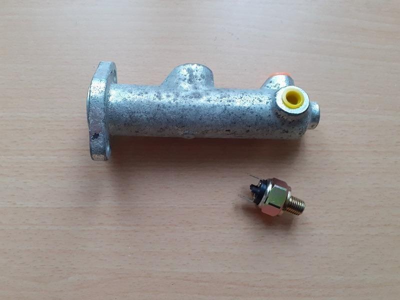 Maître cylindre PEUGEOT 204 LesAnciennes.com