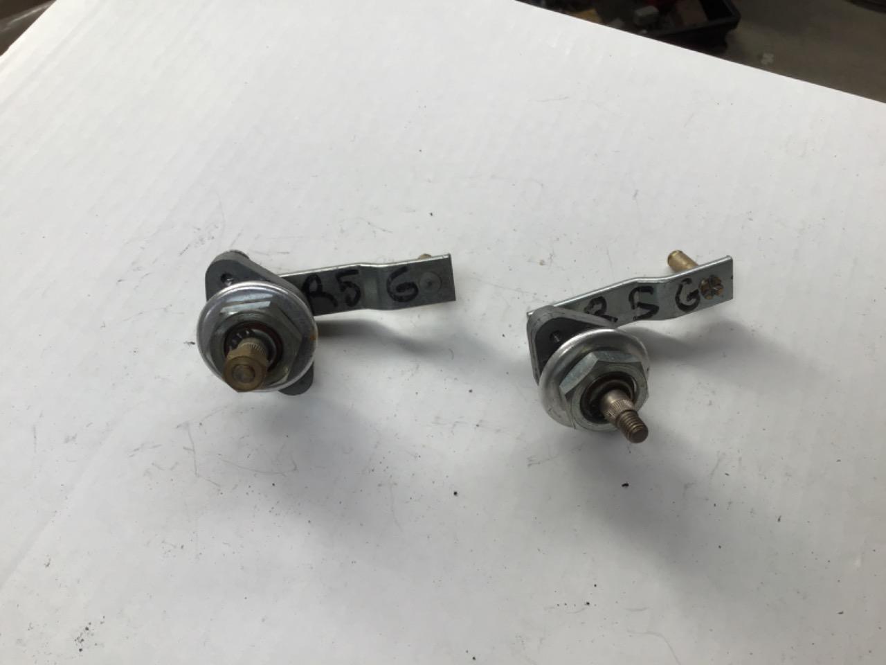 COUSSINETS D’ESSUIE GLACE RENAULT 5 (R5) . LesAnciennes.com