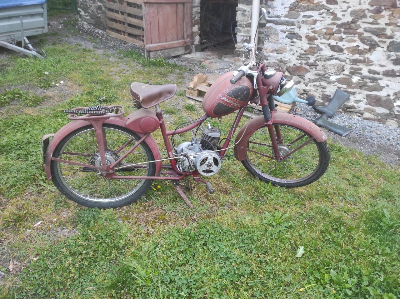 MONET GOYON S2G - 1954 LesAnciennes.com