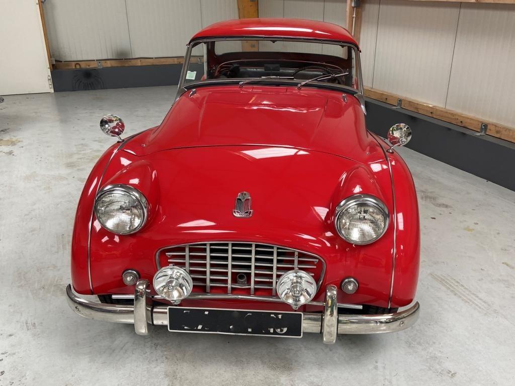 TRIUMPH TR3 CABRIOLET OVERDRIVE - 1956 LesAnciennes.com