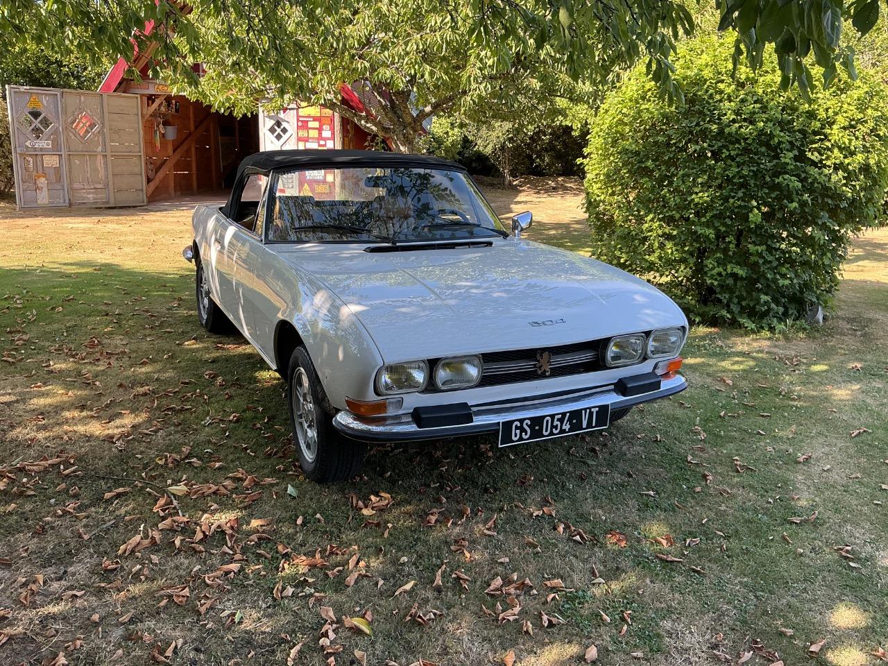 PEUGEOT 504 Cabriolet - 1970 LesAnciennes.com