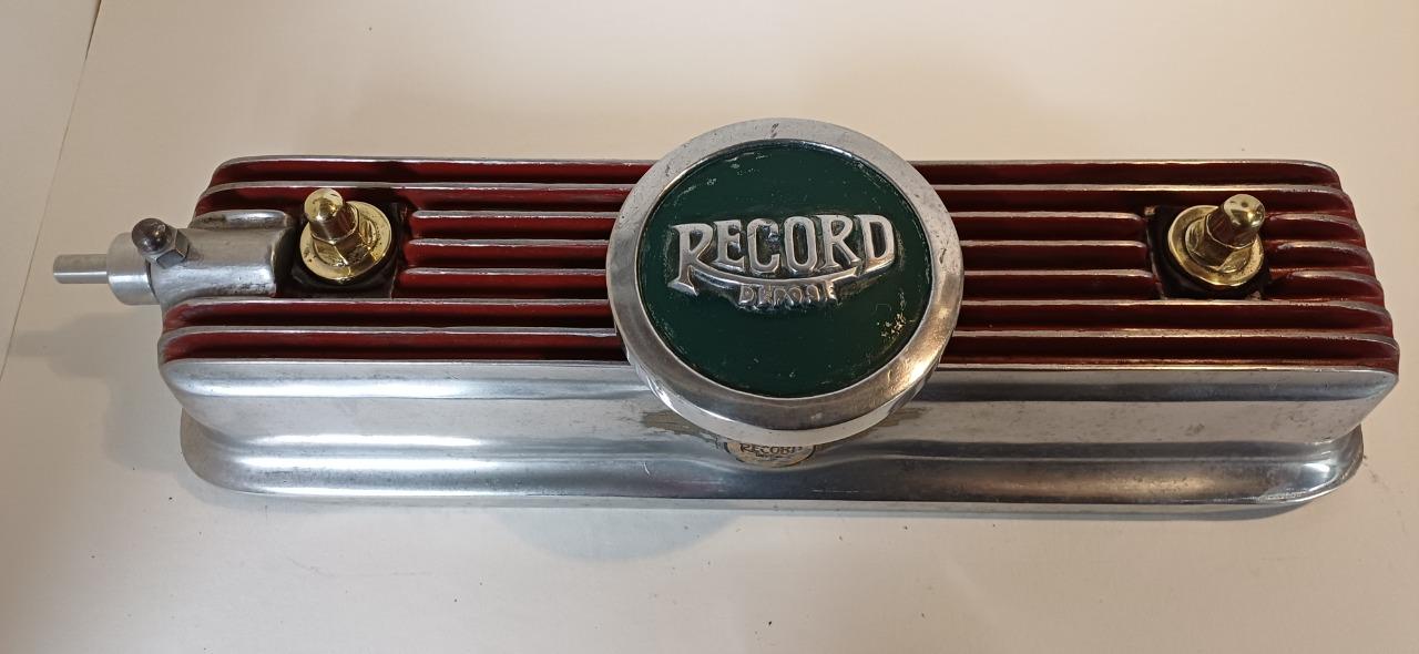 Cache RENAULT Dauphine LesAnciennes.com