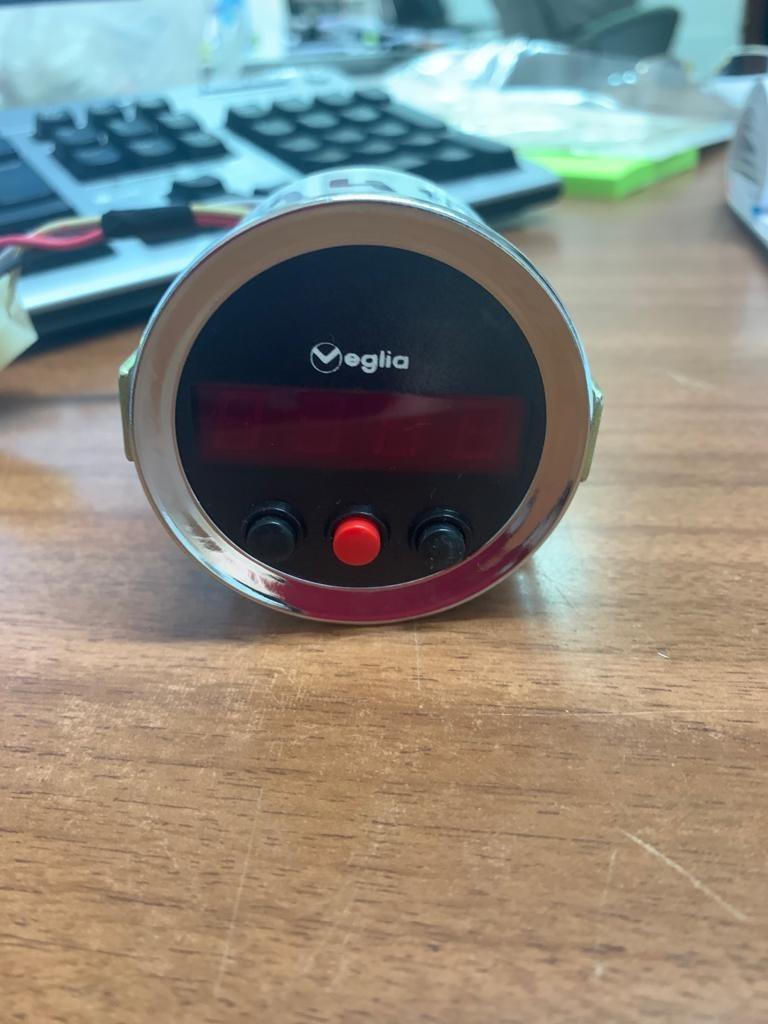 Horologe pour De Tomaso Pantera LesAnciennes.com