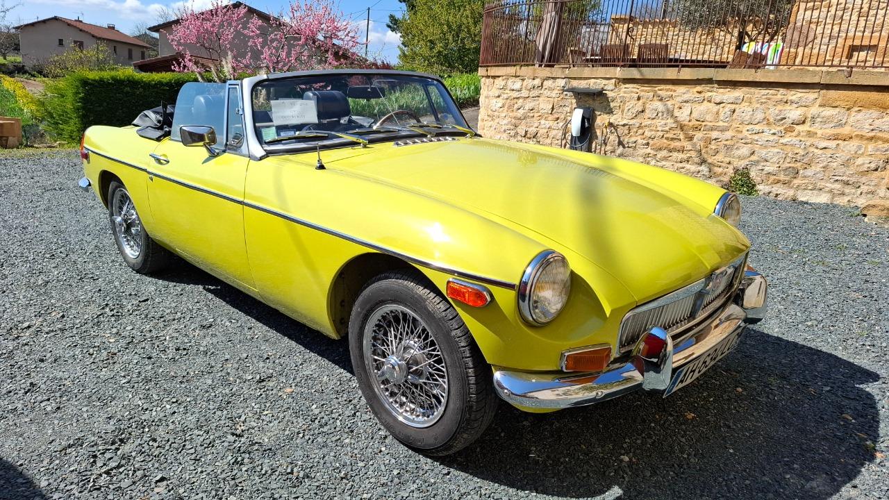 MG MGB - 1974 LesAnciennes.com