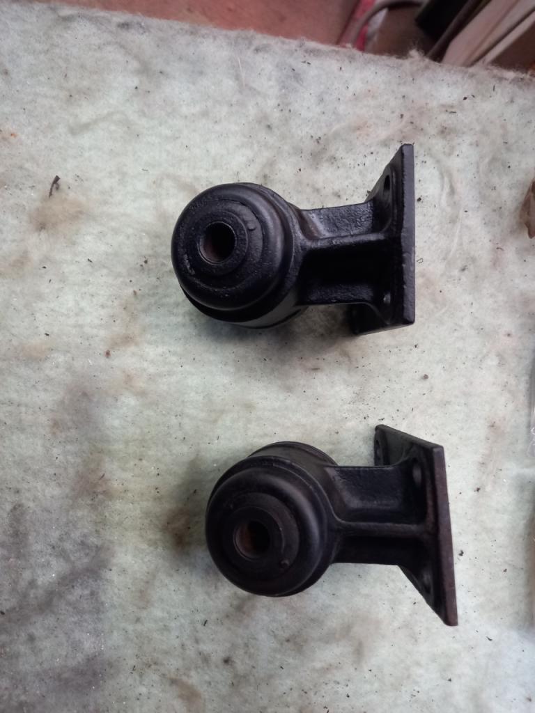 Supports moteur SALMSON S4-61 LesAnciennes.com