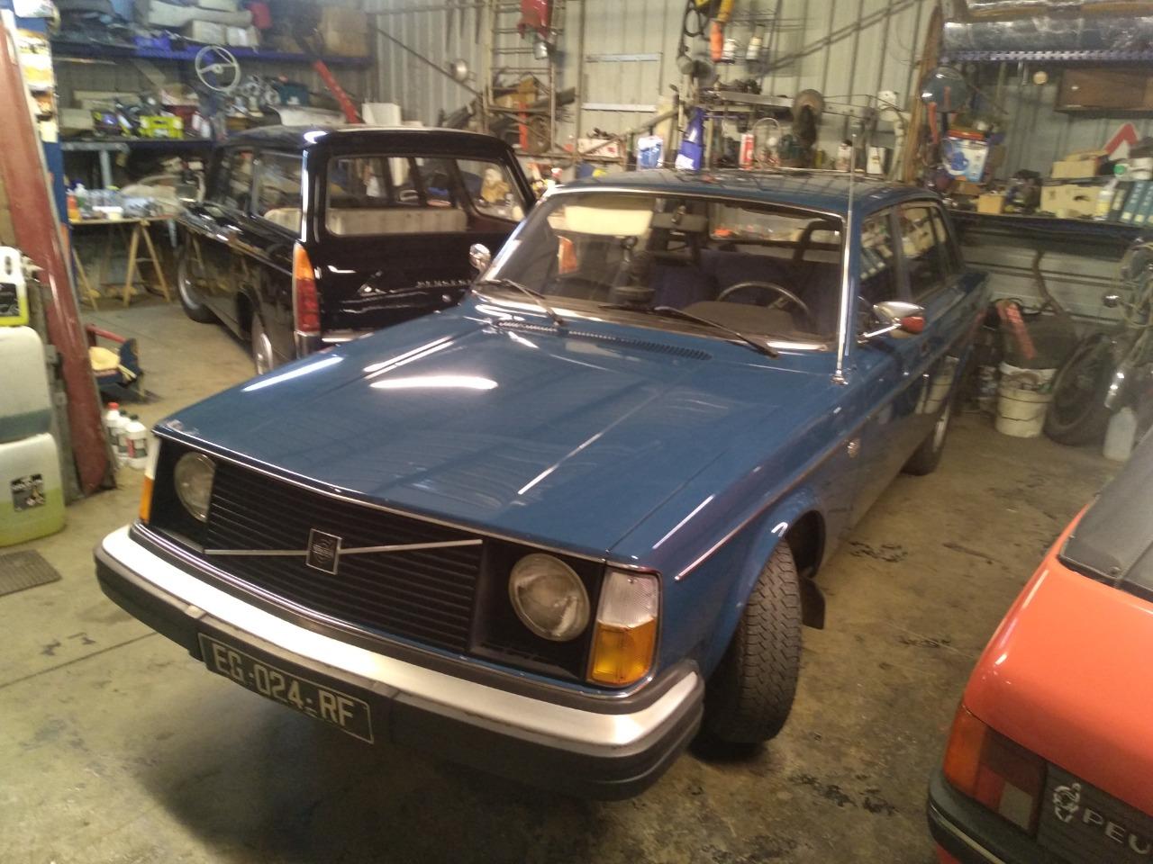 VOLVO 244 DL - 1976 LesAnciennes.com