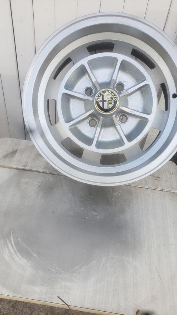 Jantes ALFA ROMEO 2000 LesAnciennes.com