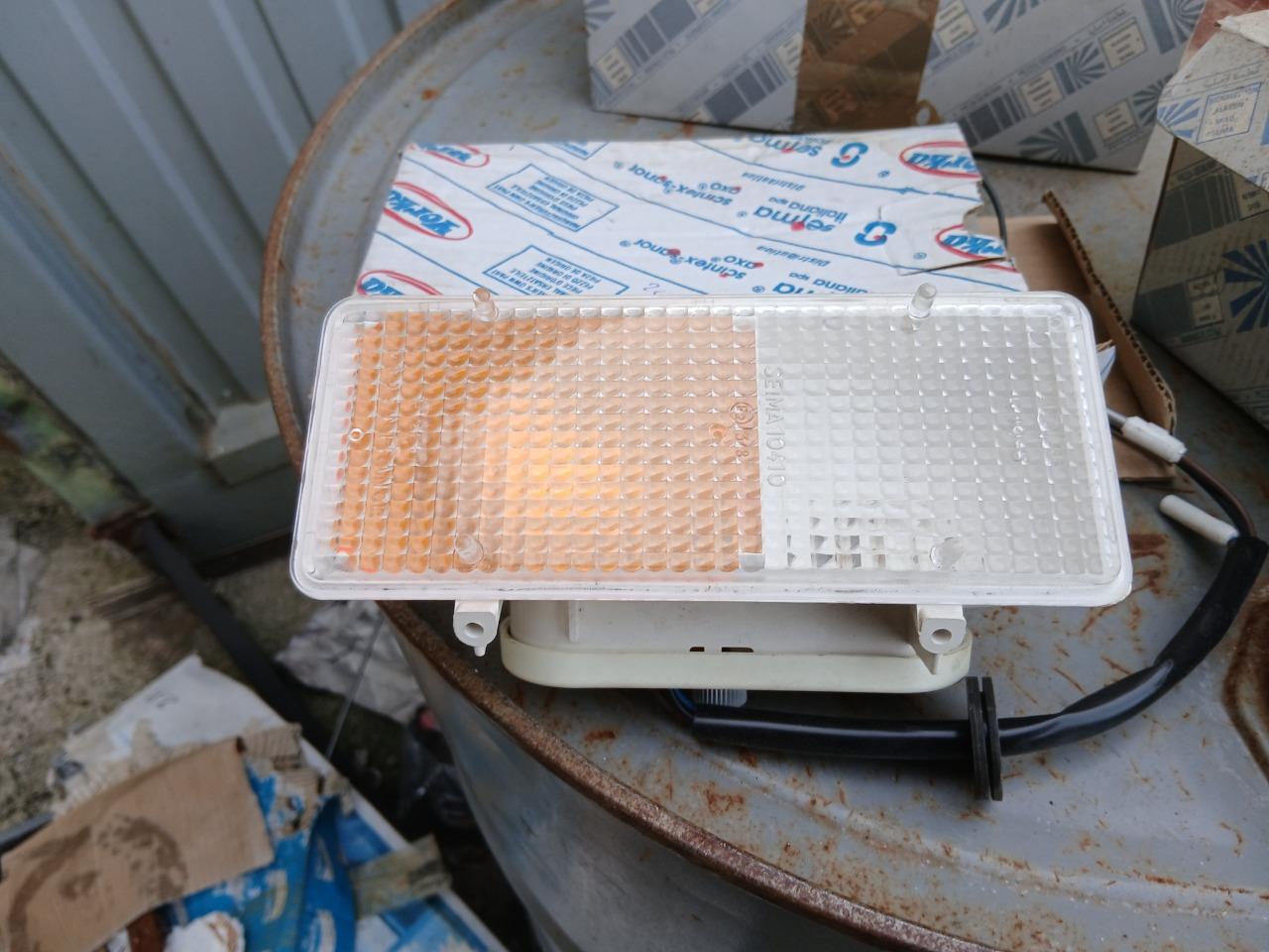 Clignotant RENAULT 6 (R6) LesAnciennes.com