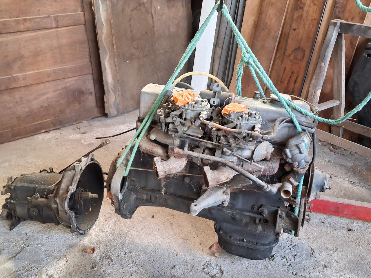 Moteur MERCEDES 250 LesAnciennes.com