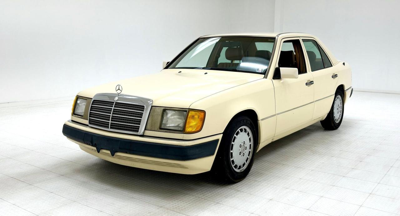 1993 Mercedes-Benz 300D 2.5 Turbo LesAnciennes.com