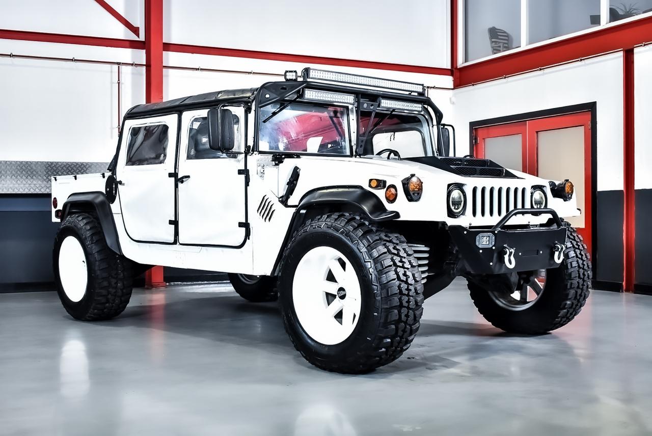 1989 AM General HMMWV "Humvee" 6,2L V8 LesAnciennes.com