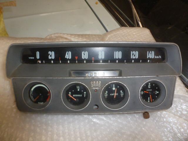 SAAB 93:compteur,jauges,montre qui VA ! LesAnciennes.com