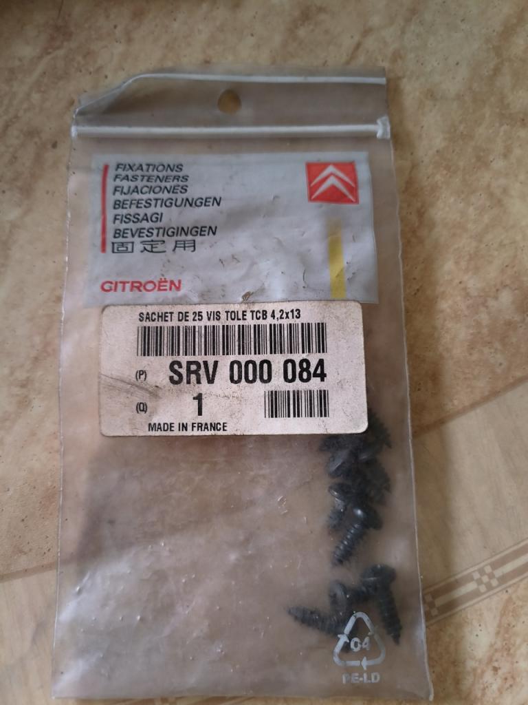 Sachet Citroën 12 vis tôle TCB 4,2 x 13 mm. LesAnciennes.com