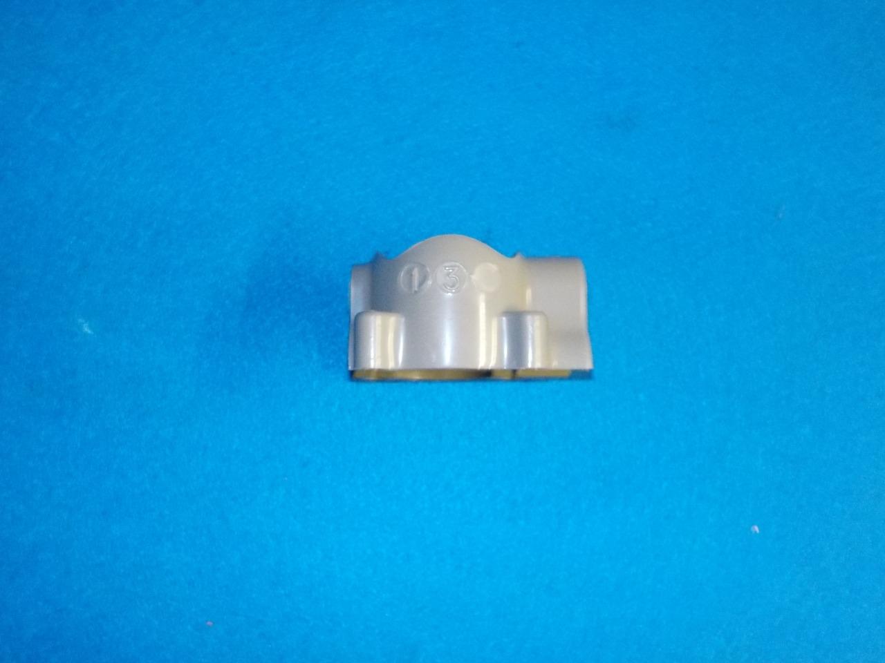 Bague levier de vitesse PEUGEOT 203 ou 403 LesAnciennes.com