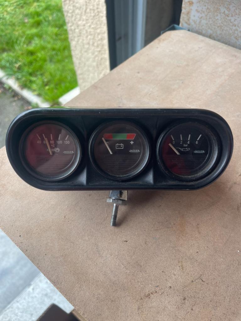 Boitier JAEGER Manomètres LesAnciennes.com