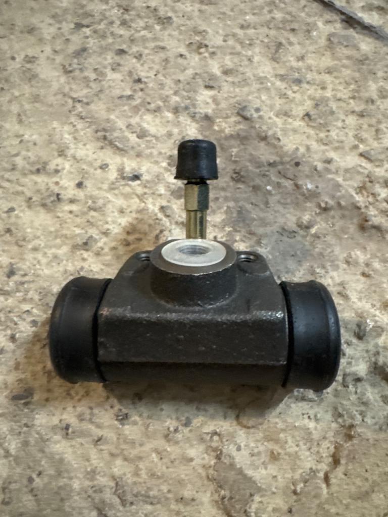 Hydraulique BMW 1602 LesAnciennes.com