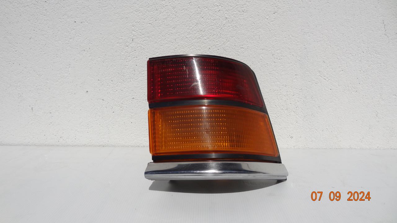 Feu AR CHRYSLER Le Baron LesAnciennes.com