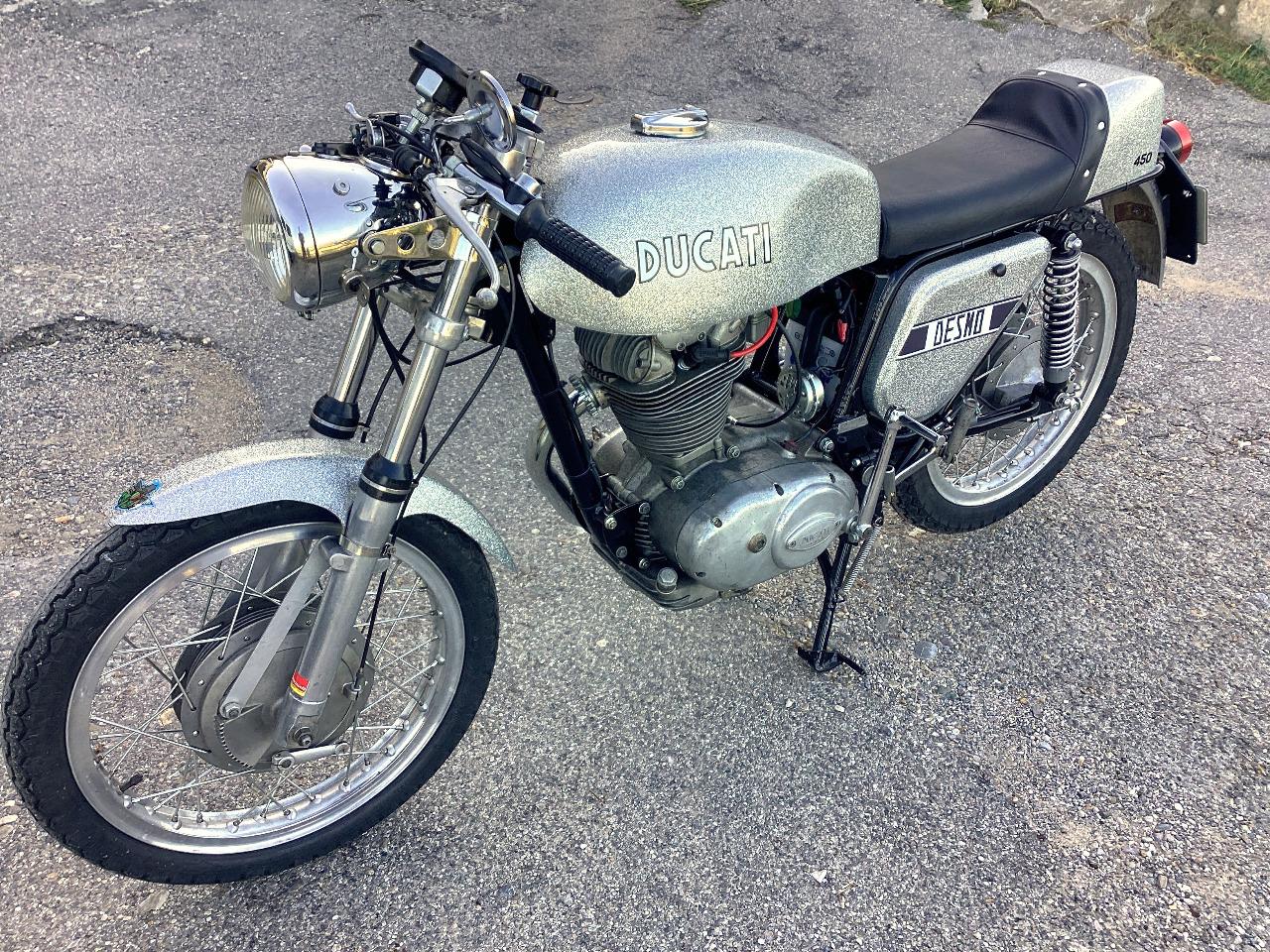 DUCATI 450 Desmo mono - 1972 LesAnciennes.com