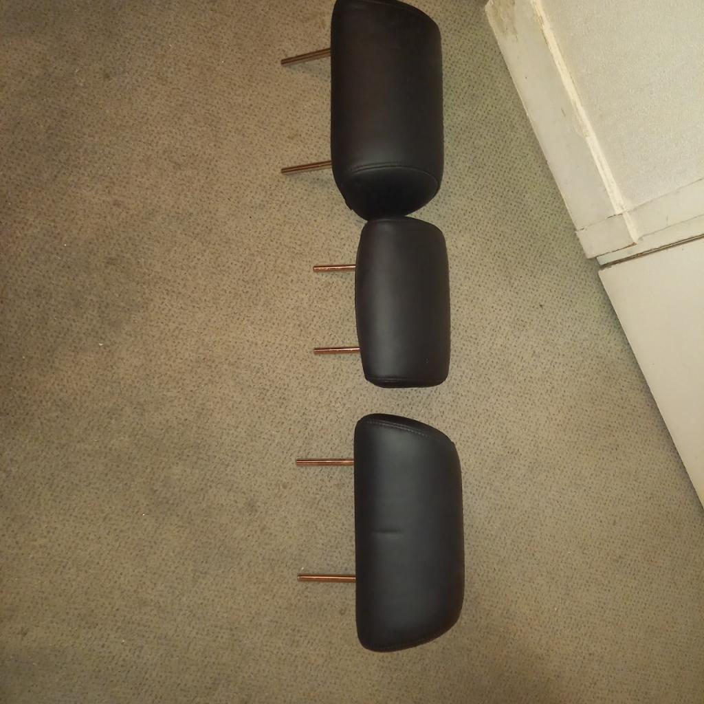 APPUIE TETE CUIR LEXUS IS 200 OU IS 300 LesAnciennes.com