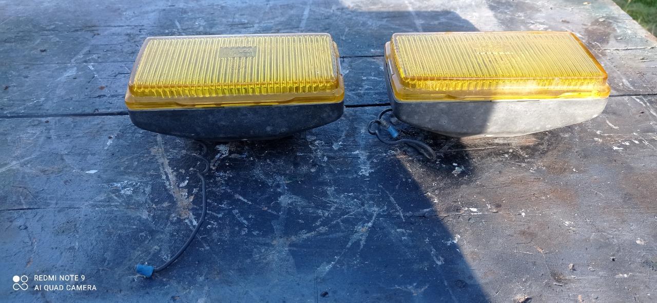 Phares DIVERS Divers Berline LesAnciennes.com