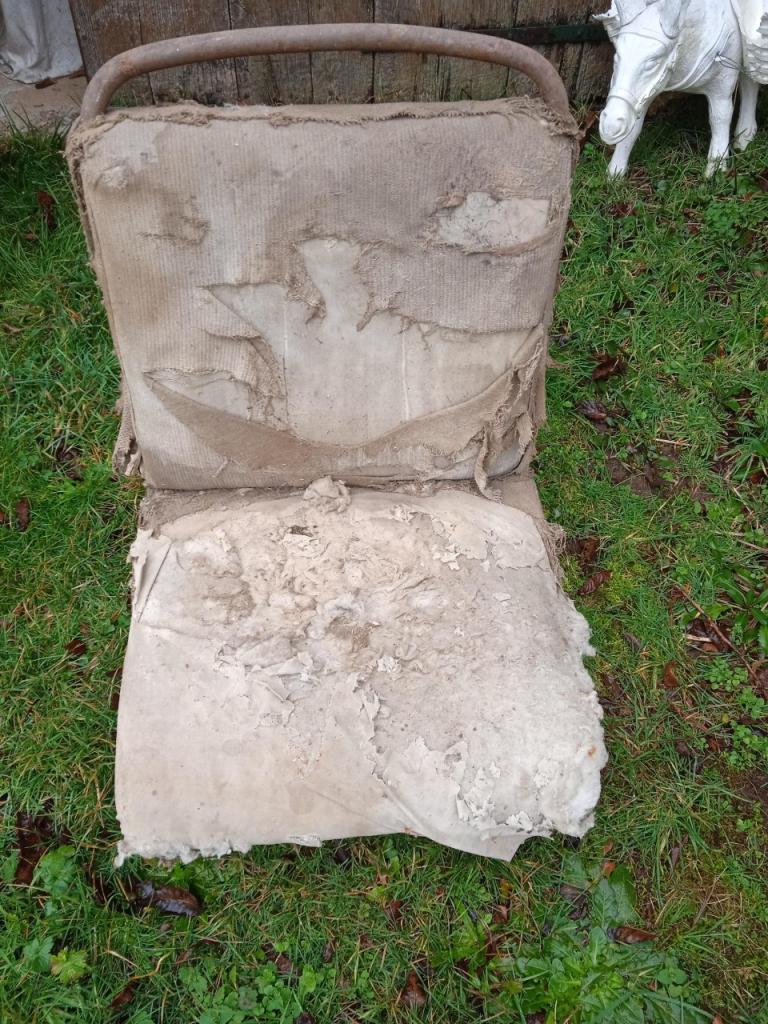 Sieges CITROEN Traction 7 C ou BL LesAnciennes.com