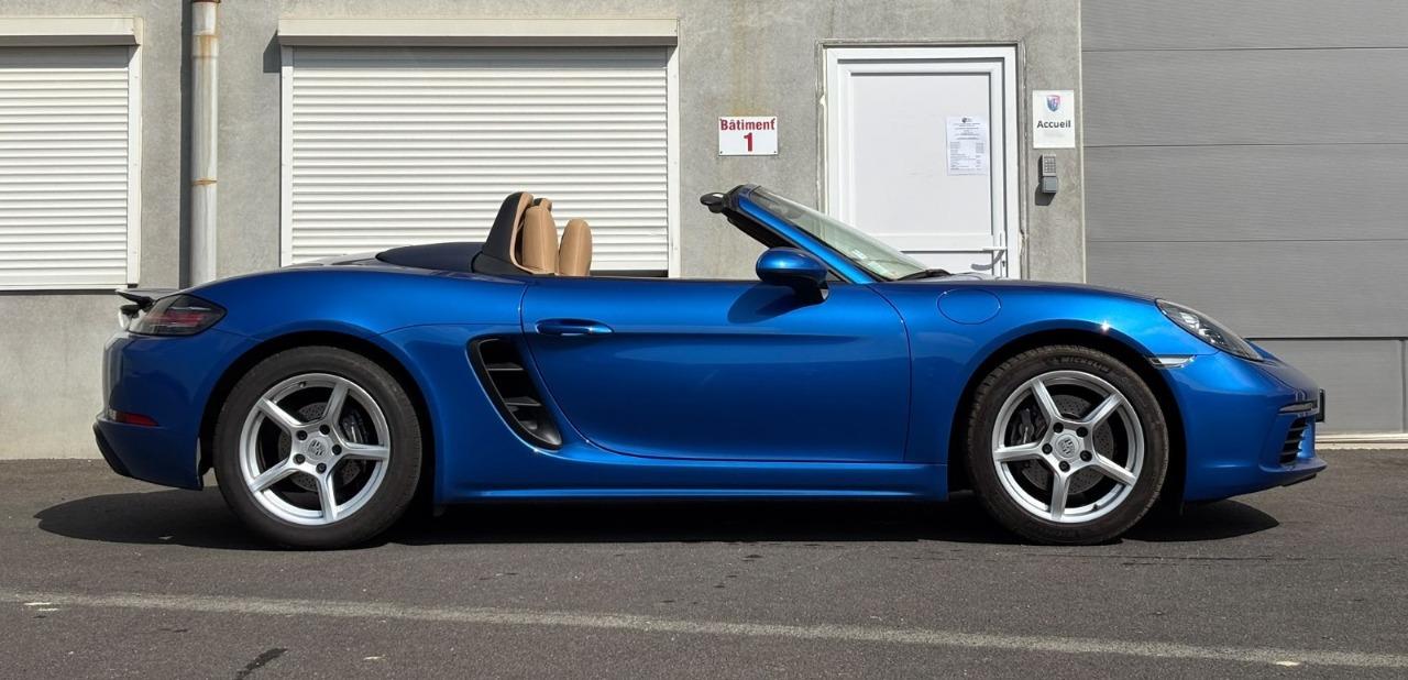 PORSCHE 718 Boxster - 2017 LesAnciennes.com