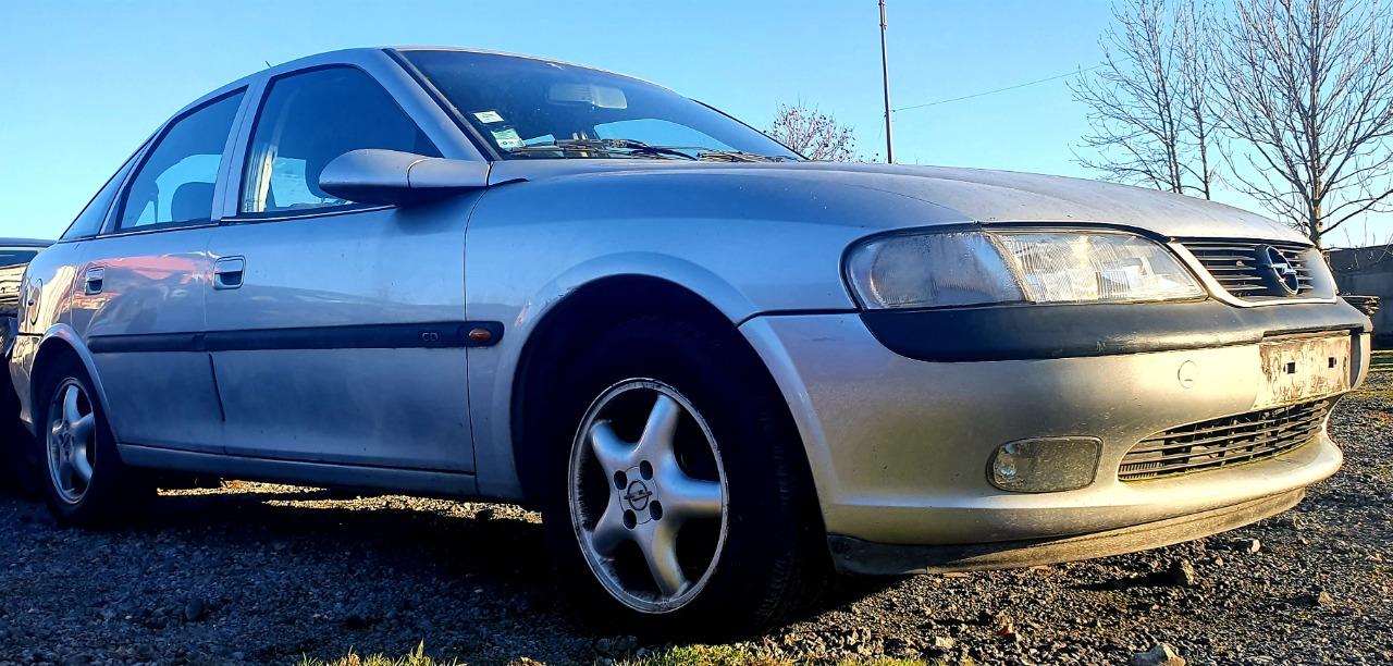 Pièces OPEL Vectra B 2.0 DTI 16V 100CV Berline LesAnciennes.com