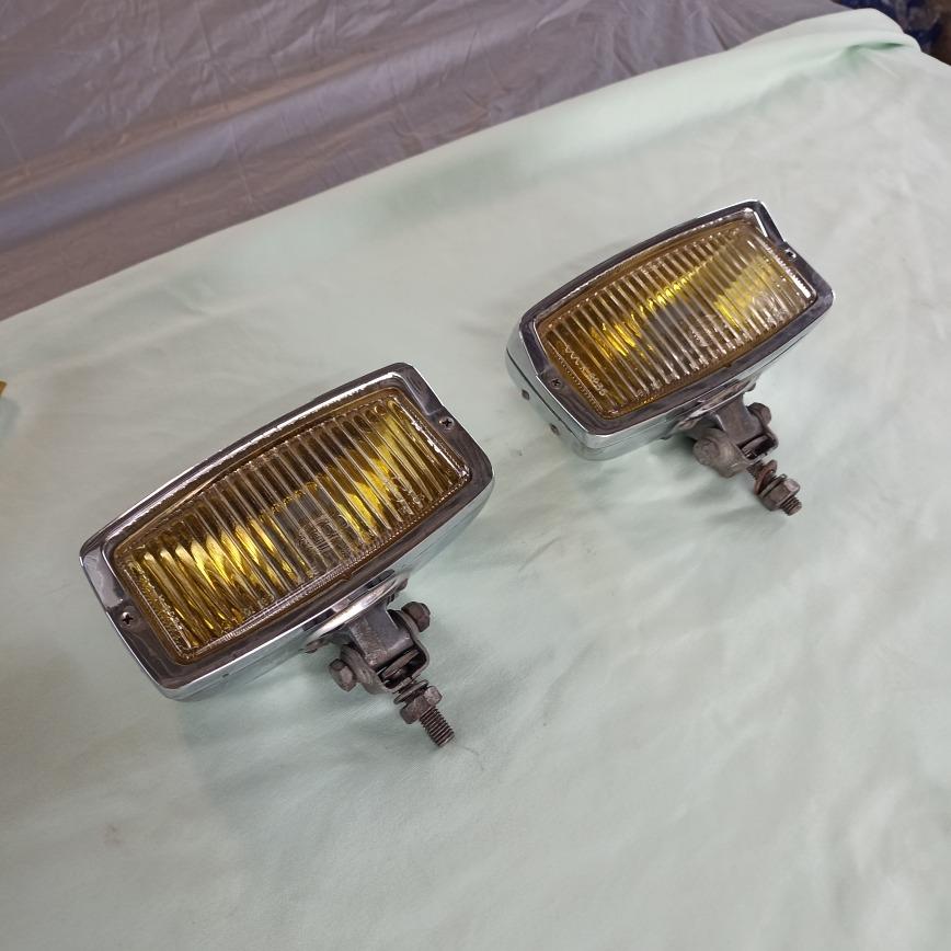 Phares antibrouillards HELLA 139 LesAnciennes.com