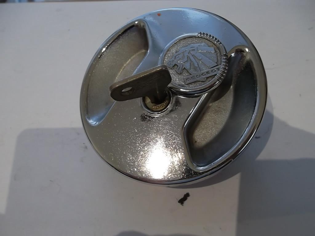 Bouchon de réservoir PEUGEOT divers LesAnciennes.com