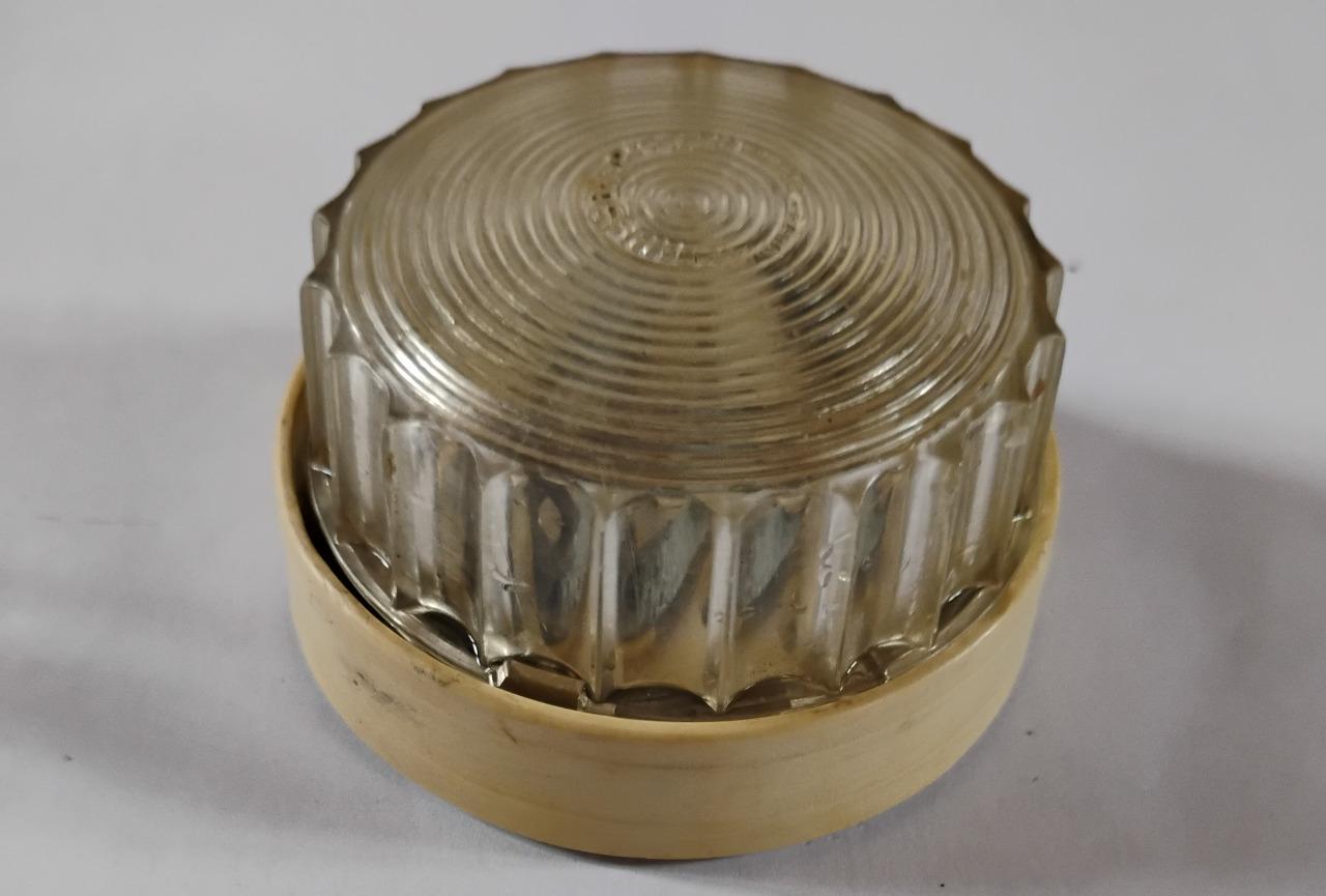 ✅ Plafonnier Eclairage Intérieur Rond RENAULT LesAnciennes.com