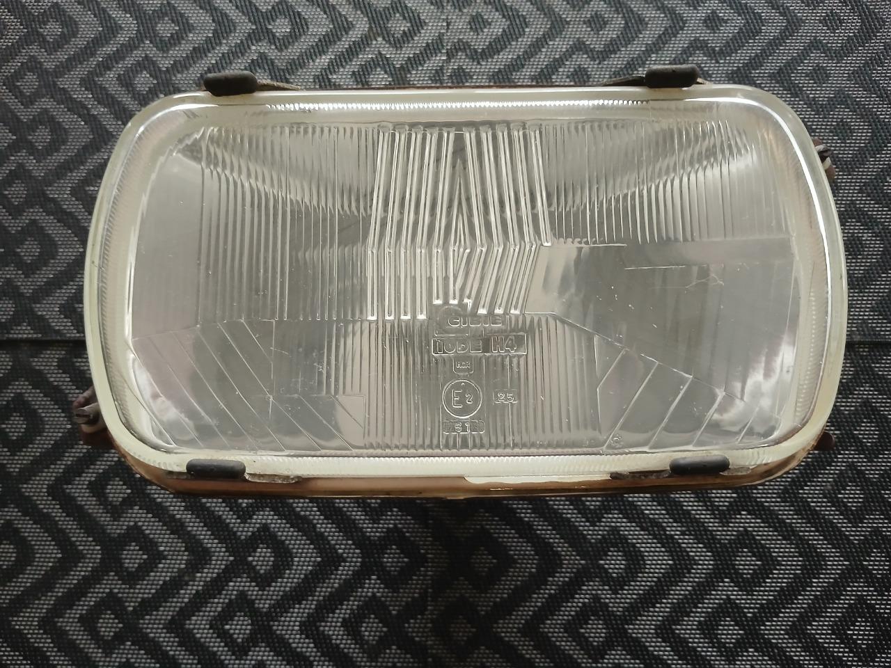 Phare spécial RENAULT 16 (R16) avec essuie phare LesAnciennes.com
