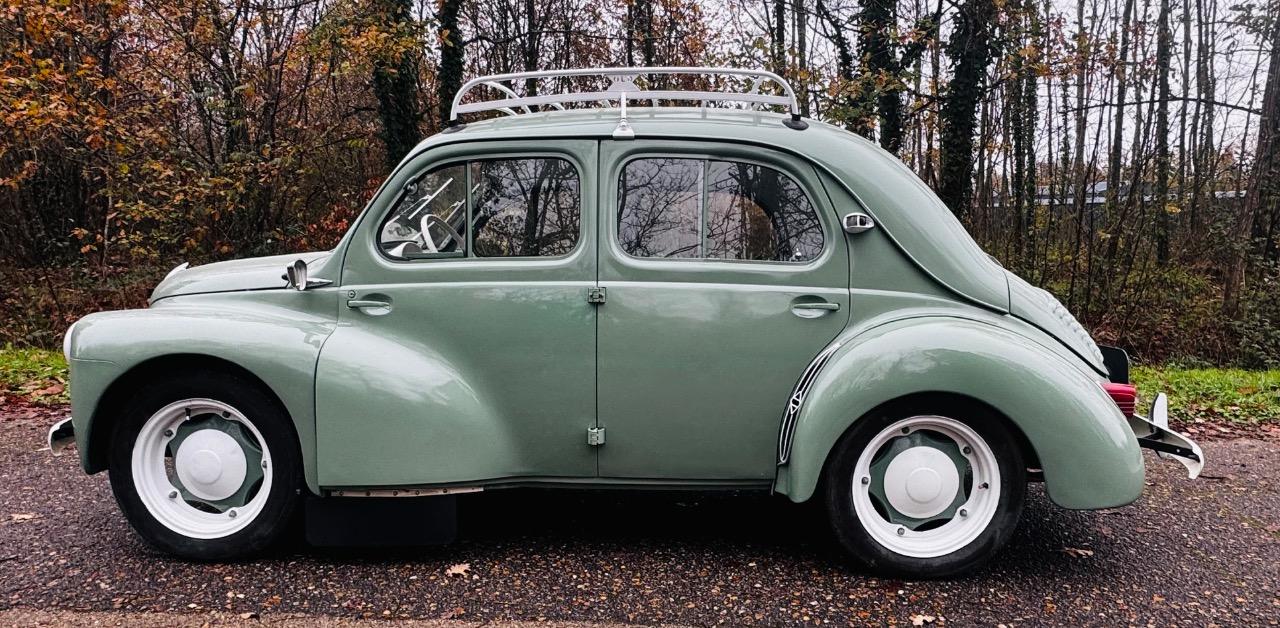RENAULT 4CV - 1956 LesAnciennes.com