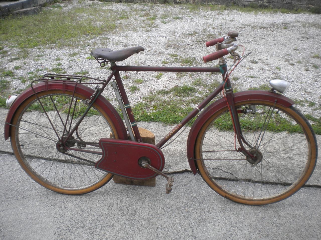 Vélo ancien marque WALLIS ST Etienne LesAnciennes.com