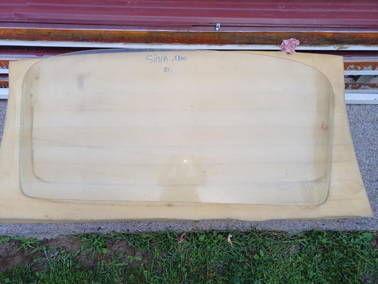 Pare brise SIMCA 1300 LesAnciennes.com