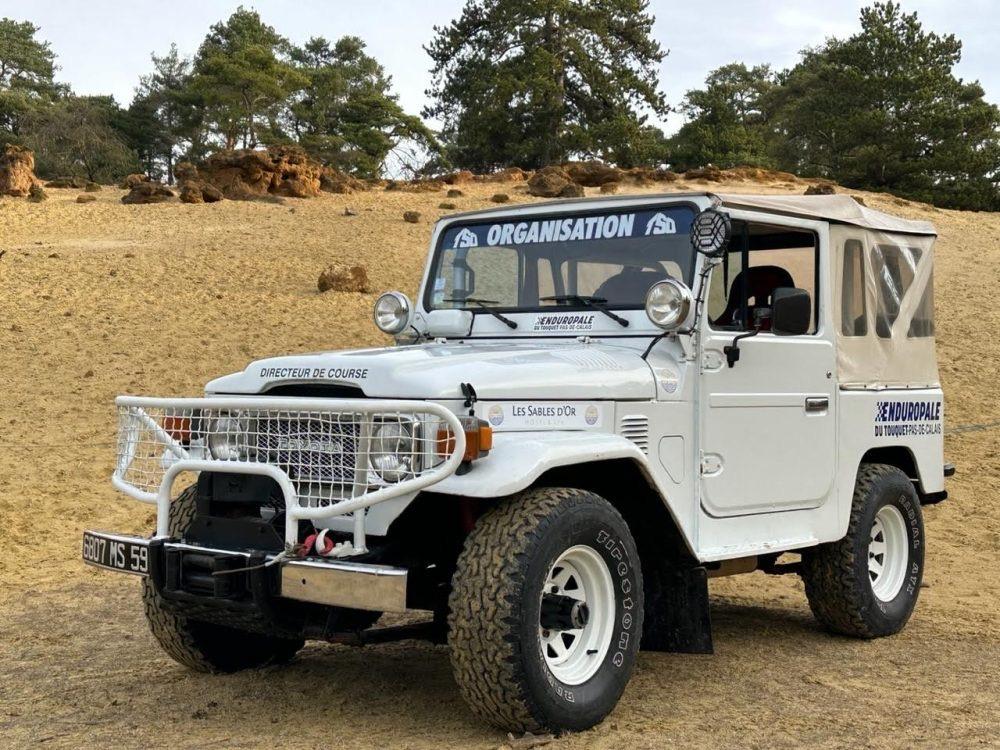 TOYOTA FJ40 Dakar - 1988 LesAnciennes.com