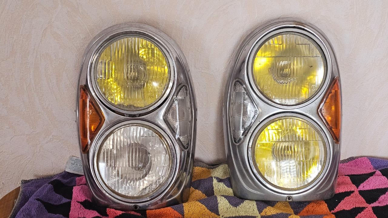 Phares MERCEDES 280 W108 LesAnciennes.com