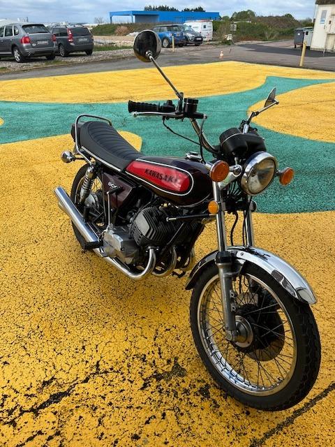KAWASAKI 500 H1 E - 1974 LesAnciennes.com