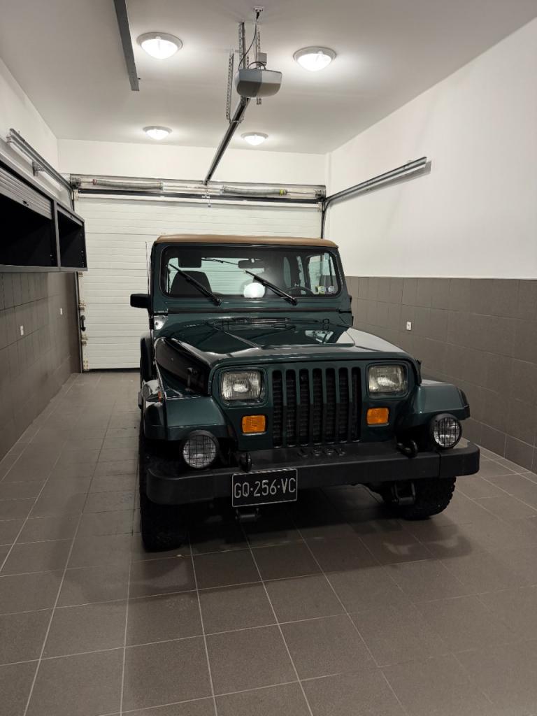 JEEP Wrangler YJ Sahara - 1993 LesAnciennes.com